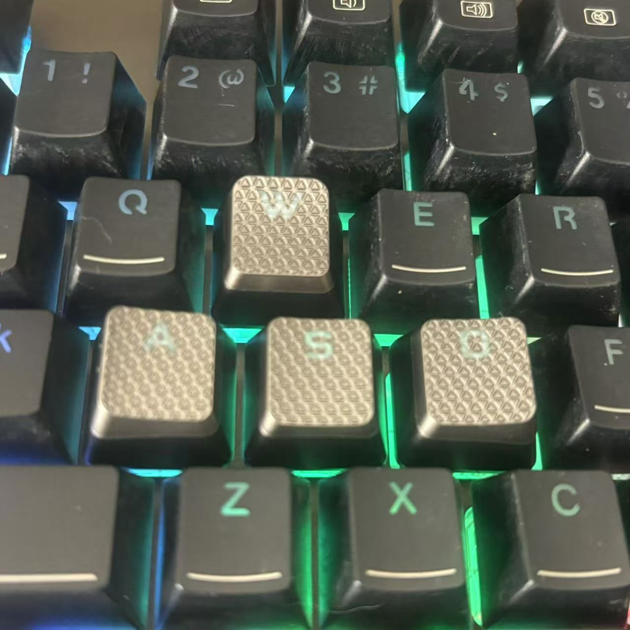Corsair K63 K65 K68 K70 K95/Ra - Gaming Keyboard Corsair incelemesi ve fiyatı